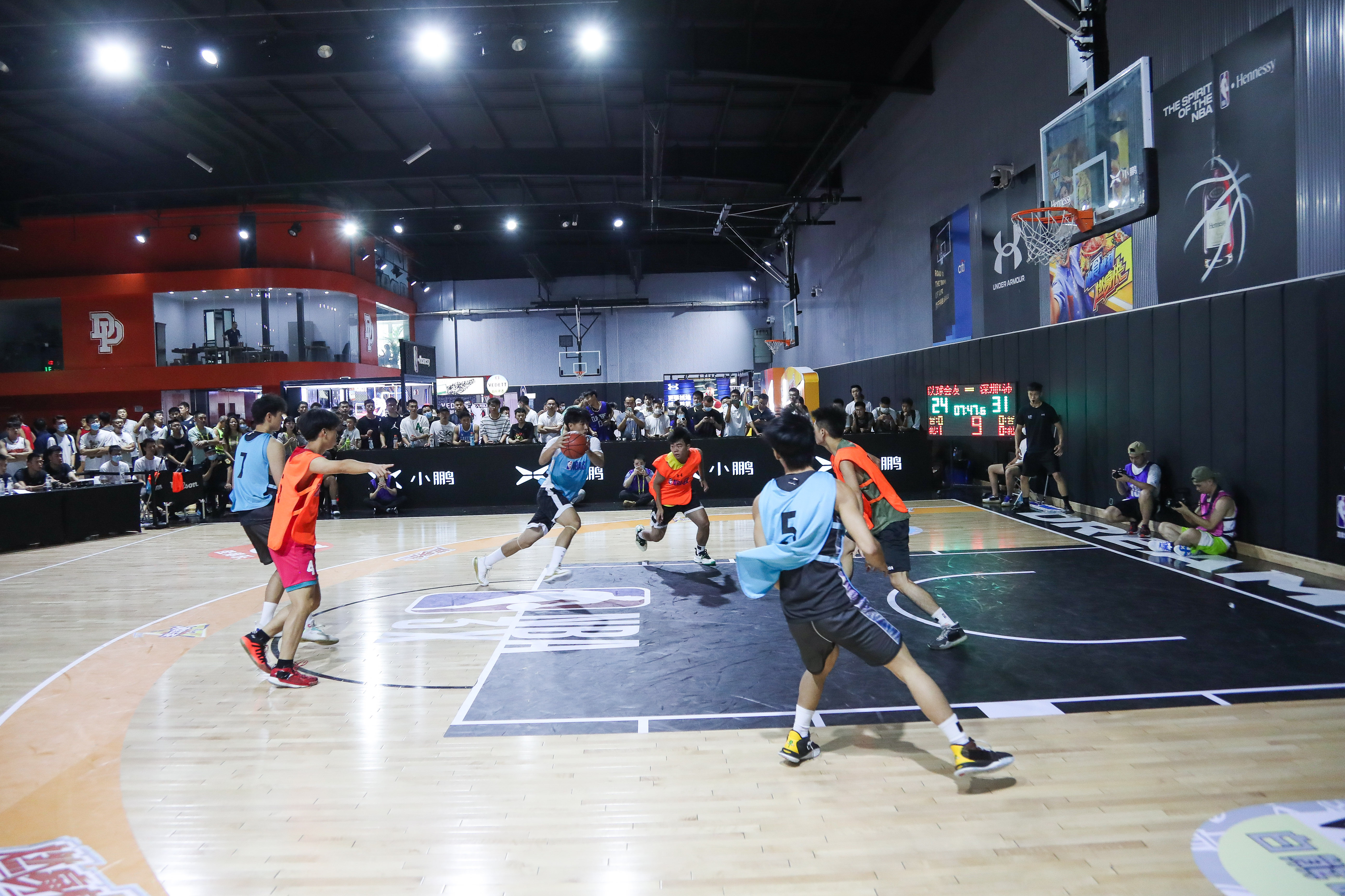 充满了韧性 充满了韧性