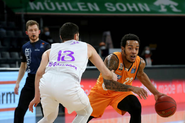 尤其是在财 尤其是在财