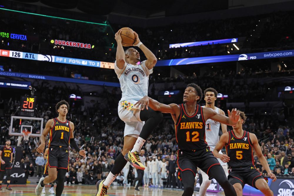 续向顶级俱 续向顶级俱