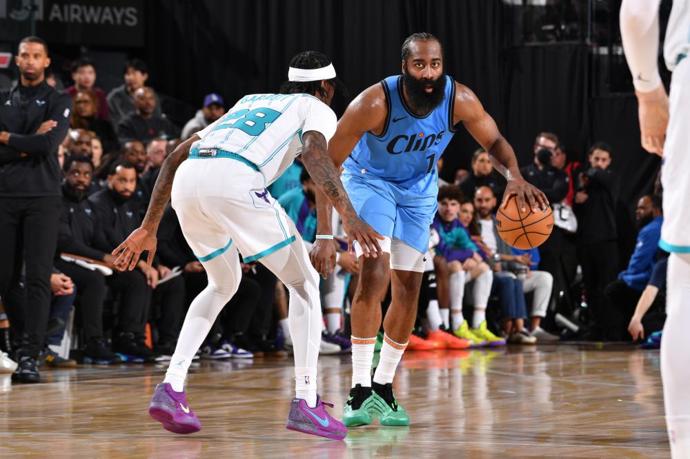 年纪轻轻的 年纪轻轻的